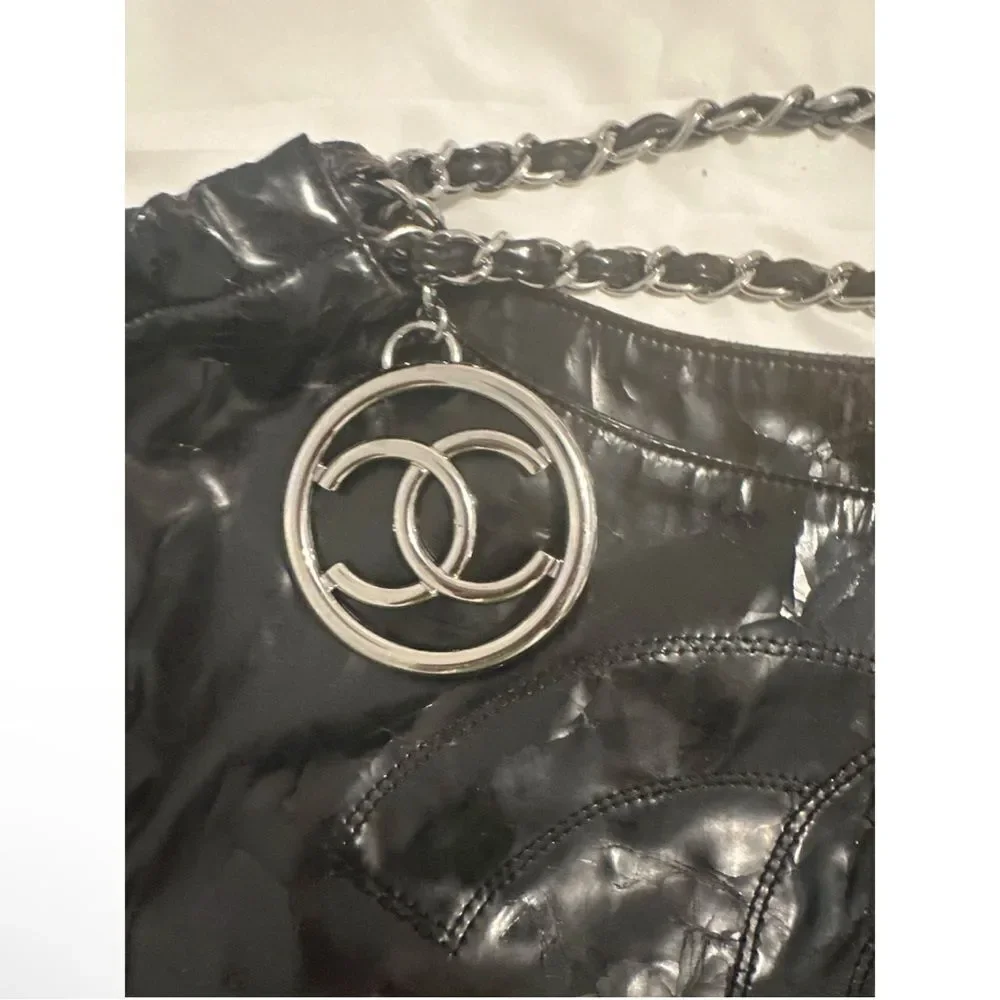 Chanel Coco Cabas x-large patent leather tote - Picture 7 of 15